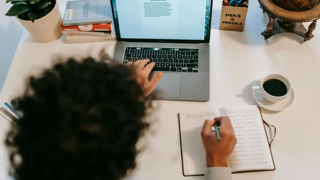 7 Essential Freelancing Skills for Beginners at Home